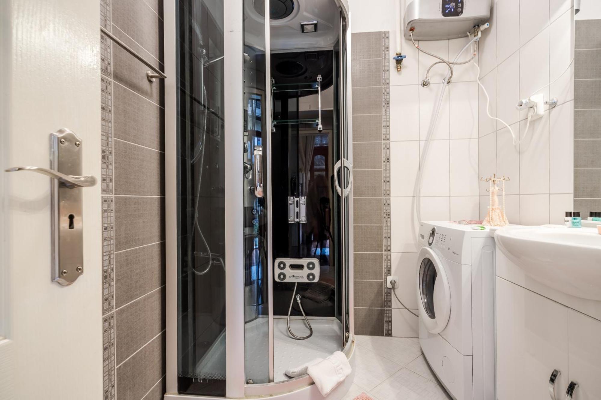 Bpr Stylish Mosaic Home With Terrace 부다페스트 외부 사진